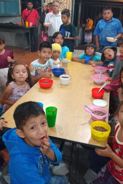 loving-with-mercy-el-salvador-feeding-program-children-eating